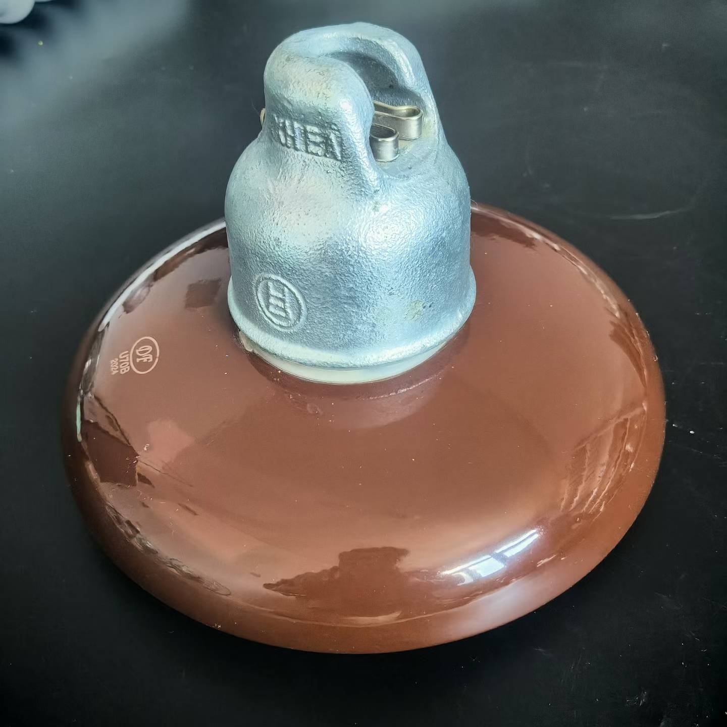 Porcelain disc insulator